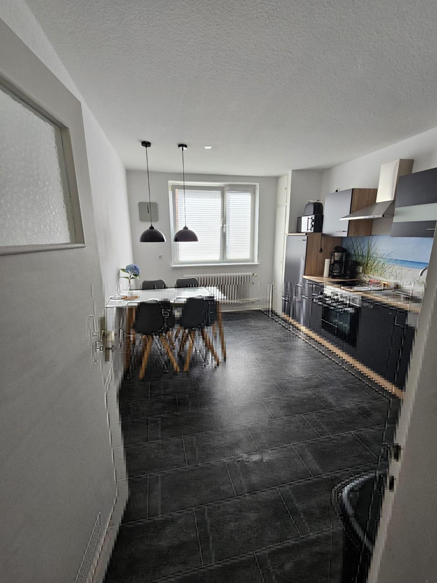 Grosse Moderne Ferienwohnung, Zentrale Ruhige Lage Apartment