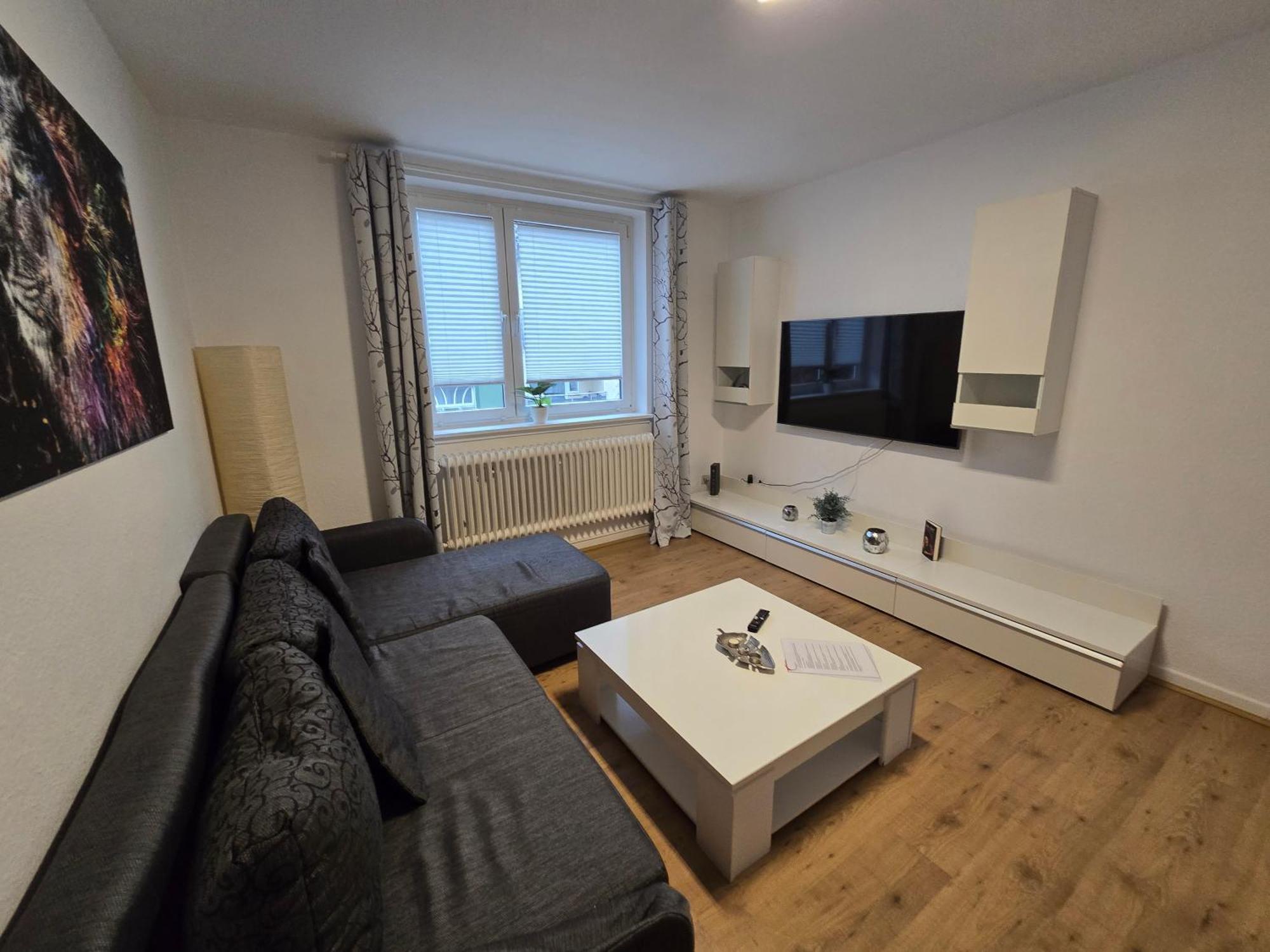 Grosse Moderne Ferienwohnung, Zentrale Ruhige Lage *
