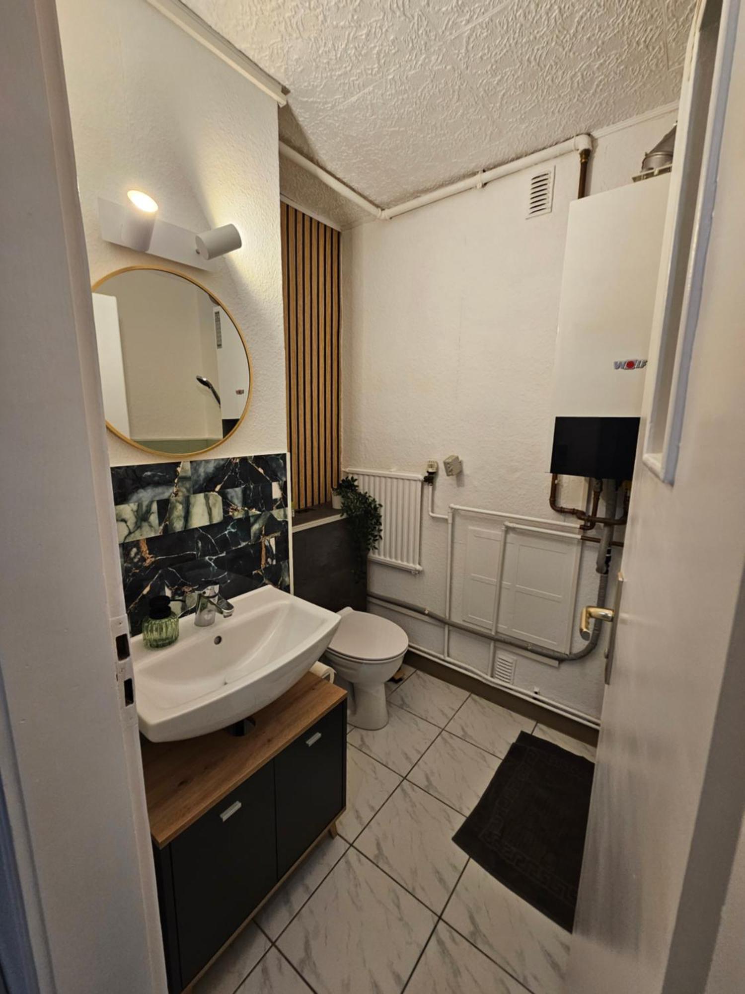 Grosse Moderne Ferienwohnung, Zentrale Ruhige Lage * Kassel
