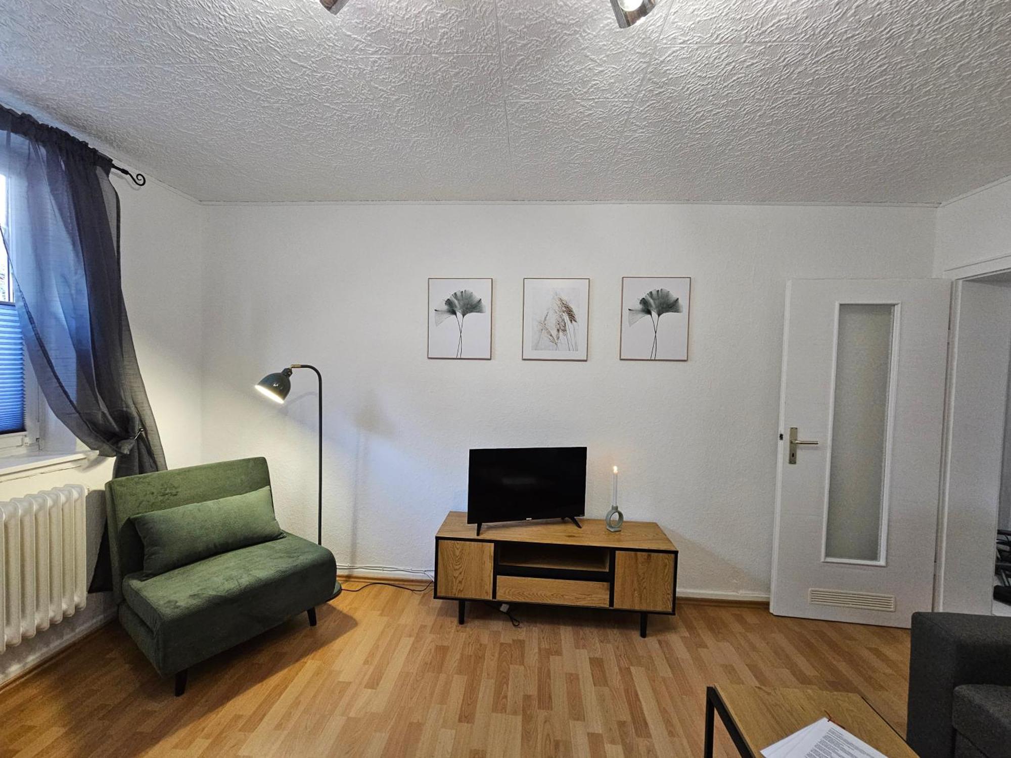 Grosse Moderne Ferienwohnung, Zentrale Ruhige Lage