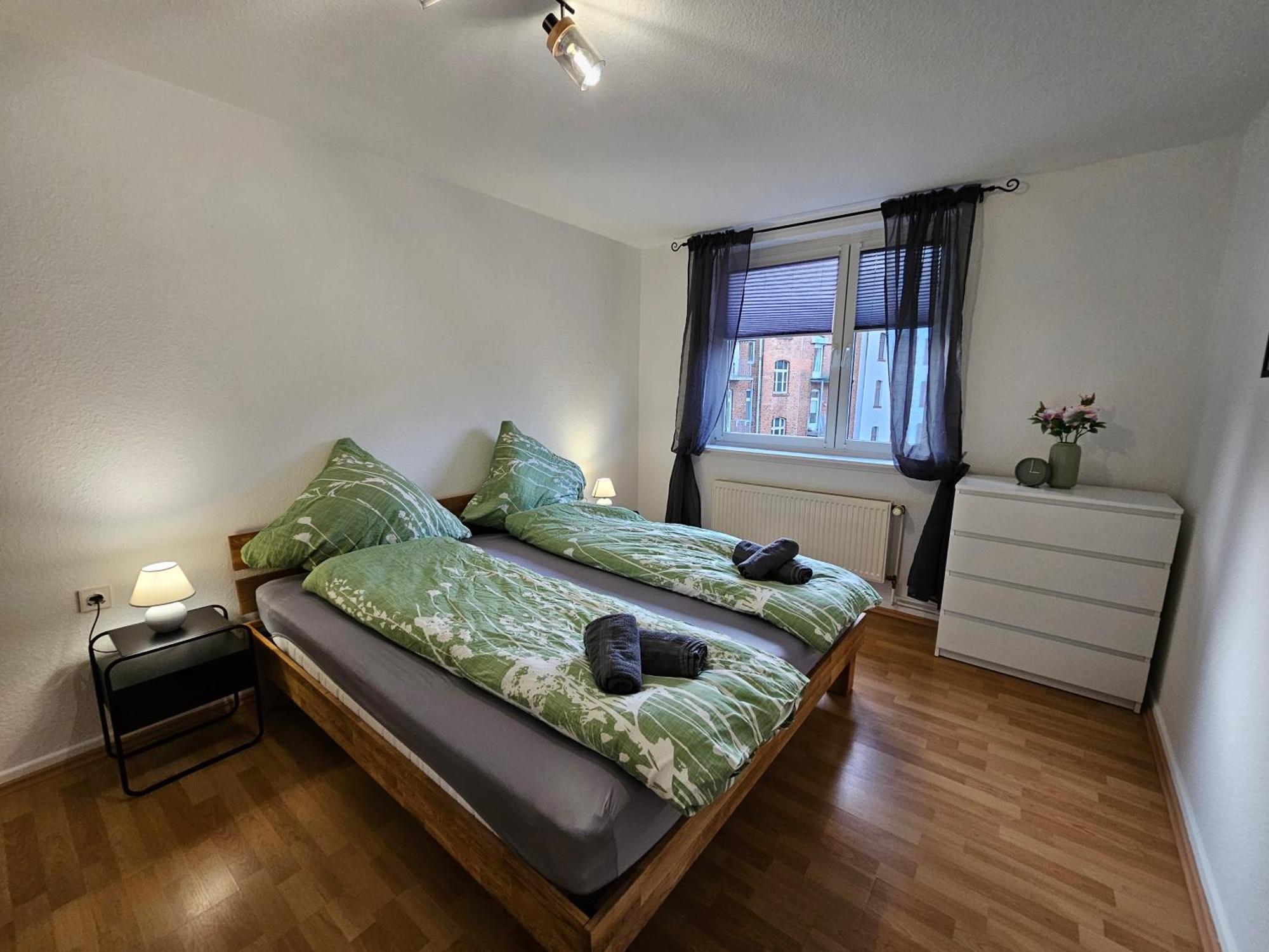 Grosse Moderne Ferienwohnung, Zentrale Ruhige Lage Apartment Kassel
